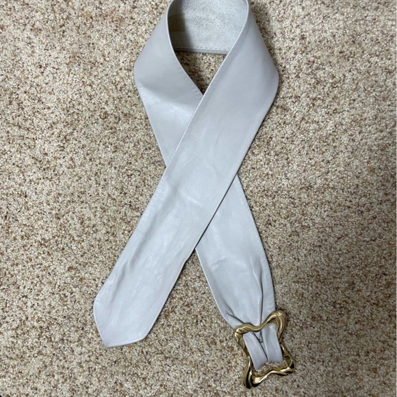 Vintage Genuine Leather and Brass Belt Size - Picture 1 of 6